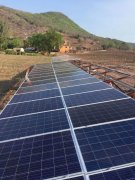 太陽能發電板的重量。「詳解」